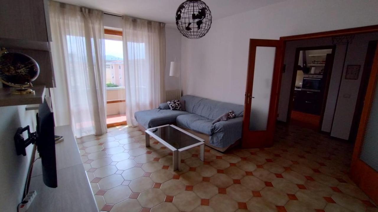 La Casa Dei Viaggiatori - Viareggio - Posto Auto Gratuito Apartment Exterior photo